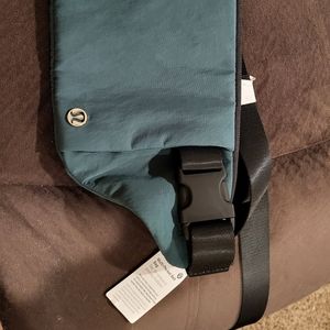 Lululemon Multipocket Belt Bag